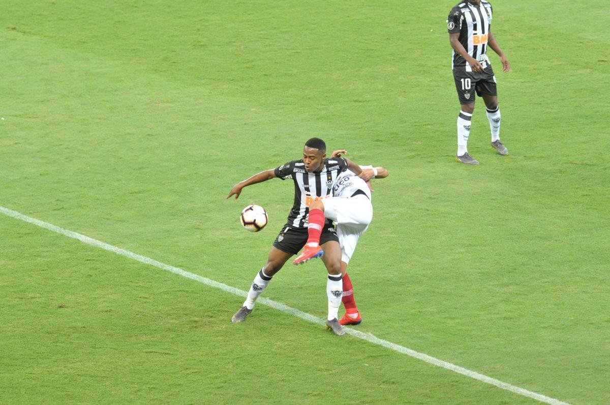 Fotos do duelo entre Atltico e Cerro Porteo, no Mineiro, pelo Grupo E da Copa Libertadores