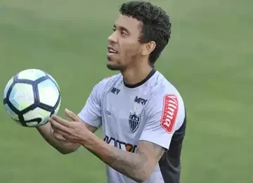 Multicampeão pelo Palmeiras, o lateral-direito de 34 anos foi revelado pelo Atlético em 2008 e defendeu o clube alvinegro em 341 partidas