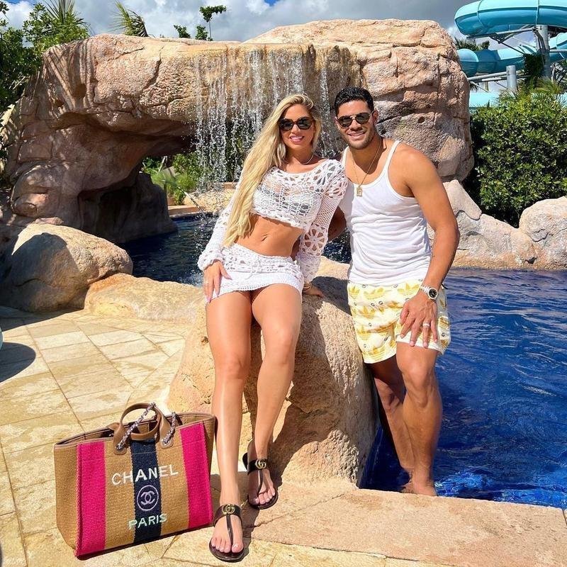 Hulk com a esposa e a filha em Punta Cana