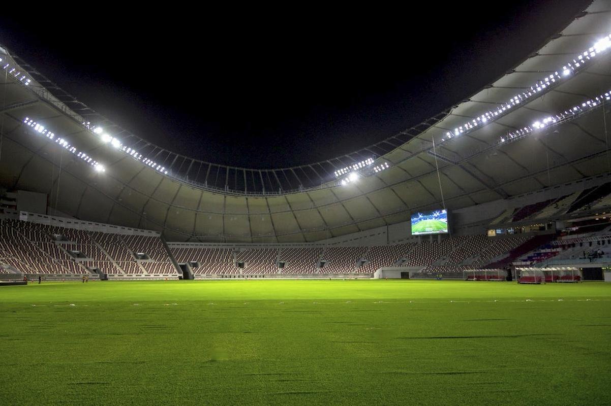 Estdio Internacional Khalifa: inaugurada em 1976, arena em Doha recebeu vrios eventos esportivos internacionais importantes e foi remodelada para o Mundial do Catar
