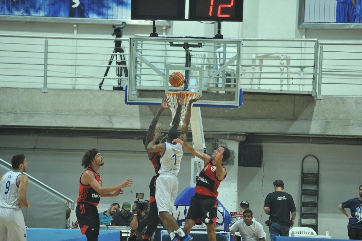 Flamengo bateu o Minas pelo placar de 84 a 70