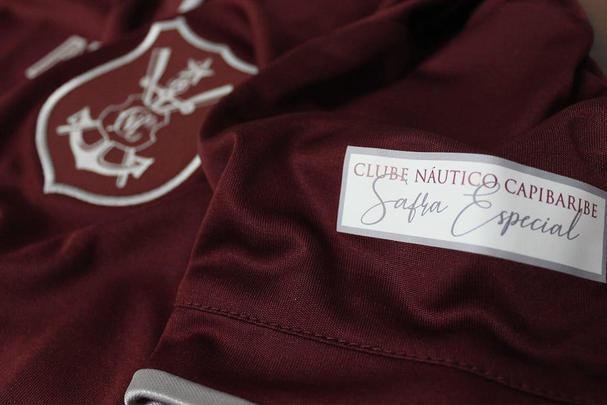 Novo uniforme celebra 'safra especial' do clube de Rosa e Silva e no er utilizado, em primeiro momento, como uniforme de jogo