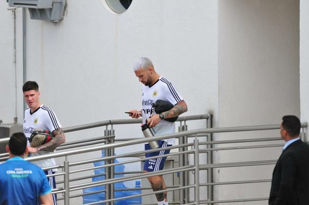 Jogadores deixam Independência após treino