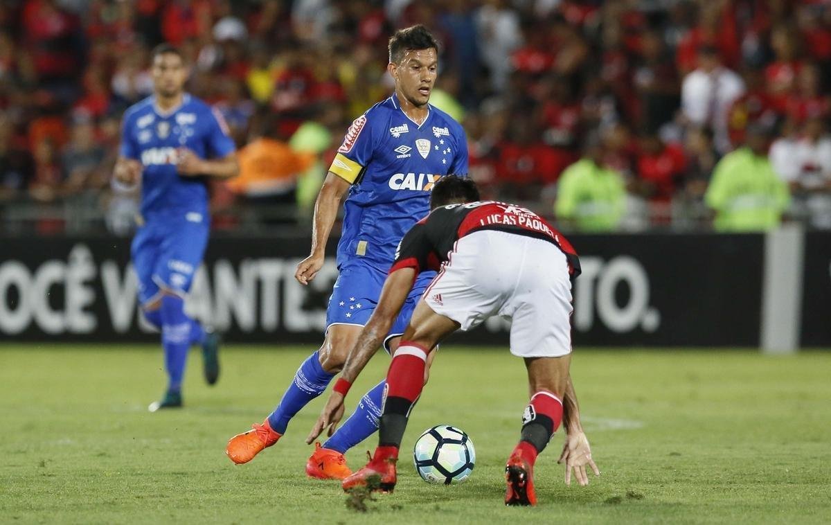 Fotos de Flamengo x Cruzeiro, no estdio Luso-Brasileiro, pela 33 rodada da Srie A