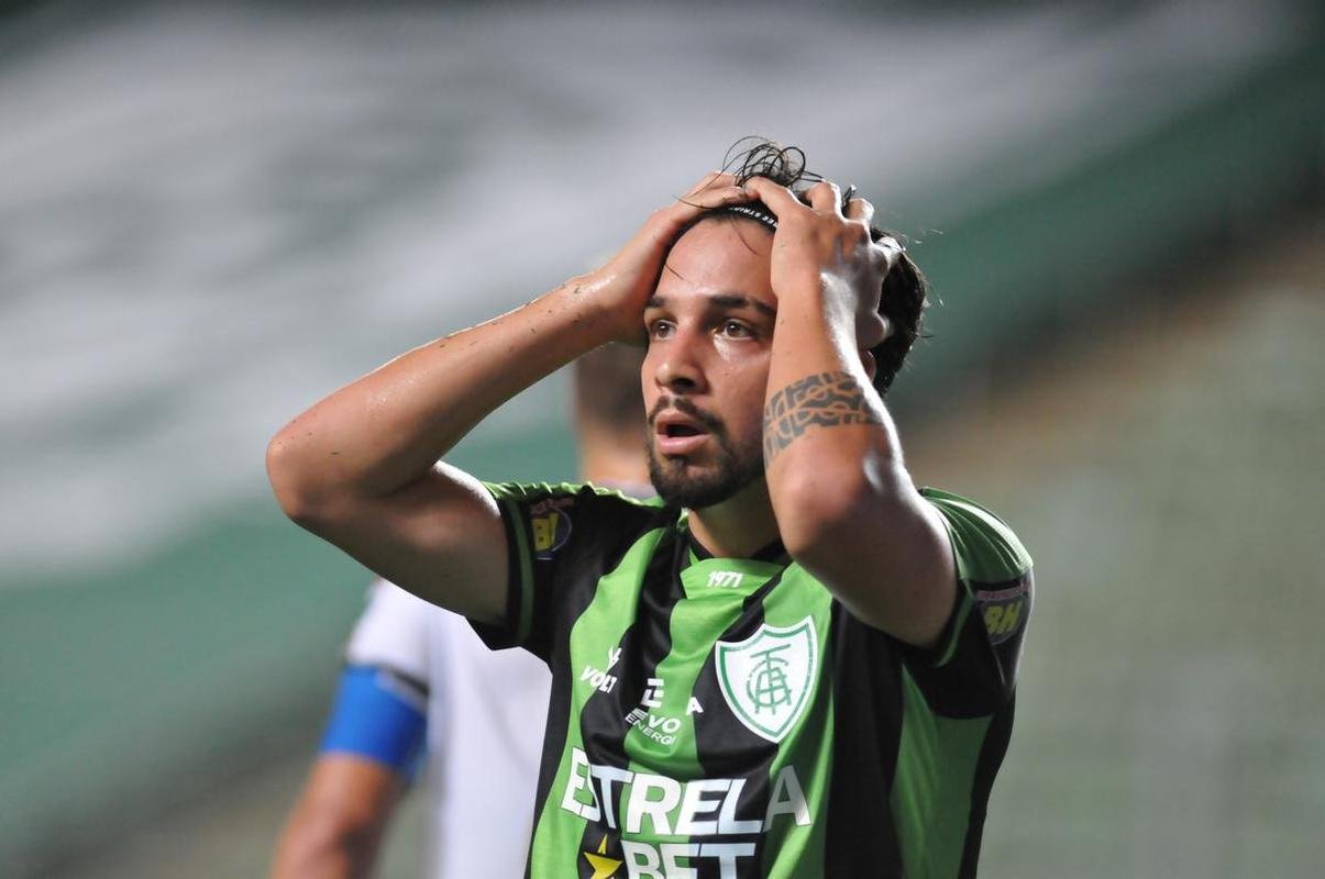 Fotos do jogo entre Amrica e Santa Cruz