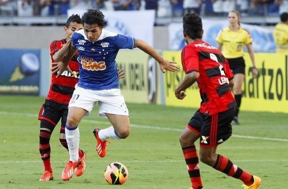 Galeria de fotos do jogo entre Cruzeiro e Flamengo, no Mineiro, pela 19 rodada do Brasileiro