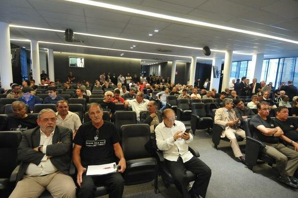 Srgio Sette Cmara recebeu 266 votos, contra 41 de Fabiano Ferreira, da oposio