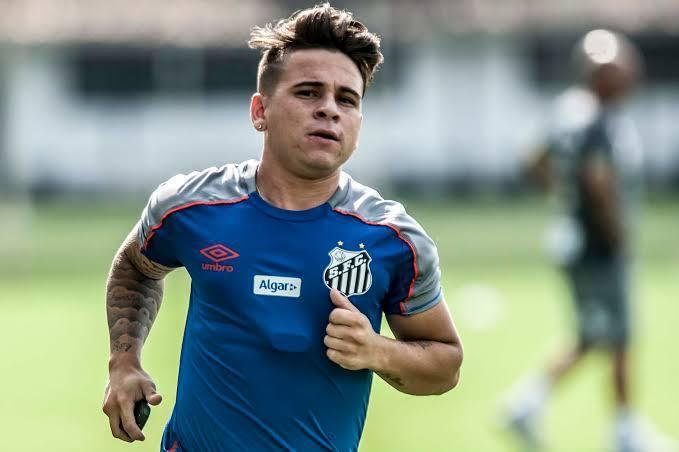 Yeferson Soteldo (22 anos) - O atacante foi revelado pelo Zamora, mas se destacou no futebol chileno, com as camisas do Huachipato e da Universidad de Chile. Em 2019, chegou ao Santos e virou um dos destaques do futebol brasileiro.  titular do clube e tambm da Seleo.