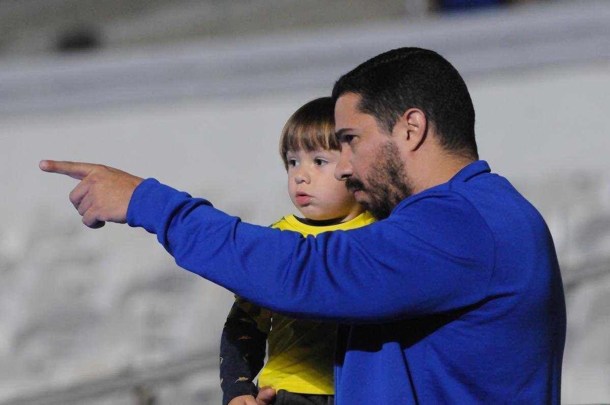 Fotos da torcida cruzeirense, no Mineiro, na partida contra o Inter, pela semifinal da Copa do Brasil