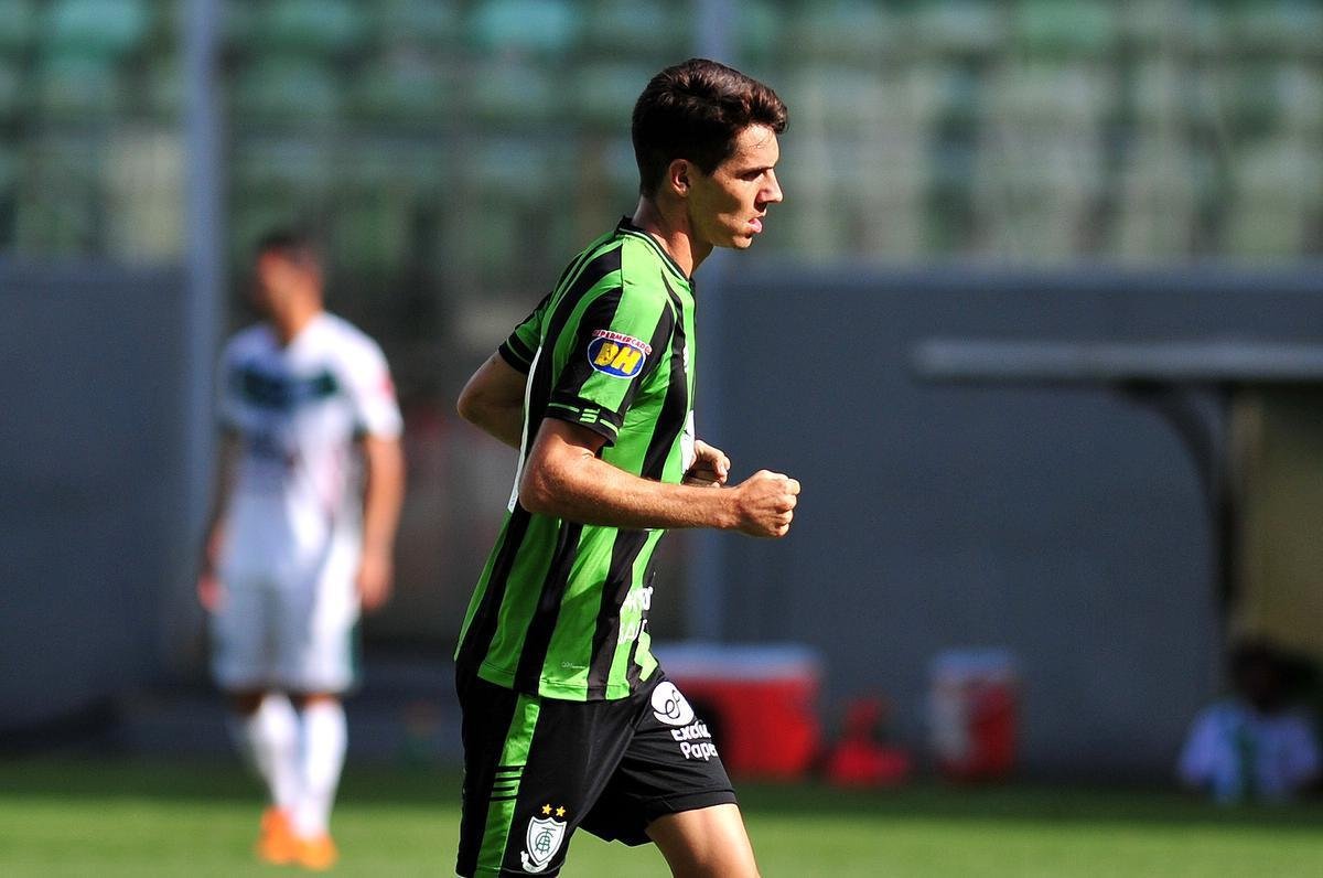 Amrica derrotou Uberlndia no Independncia por 3 a 0, com gols de Al (2) e Ademir