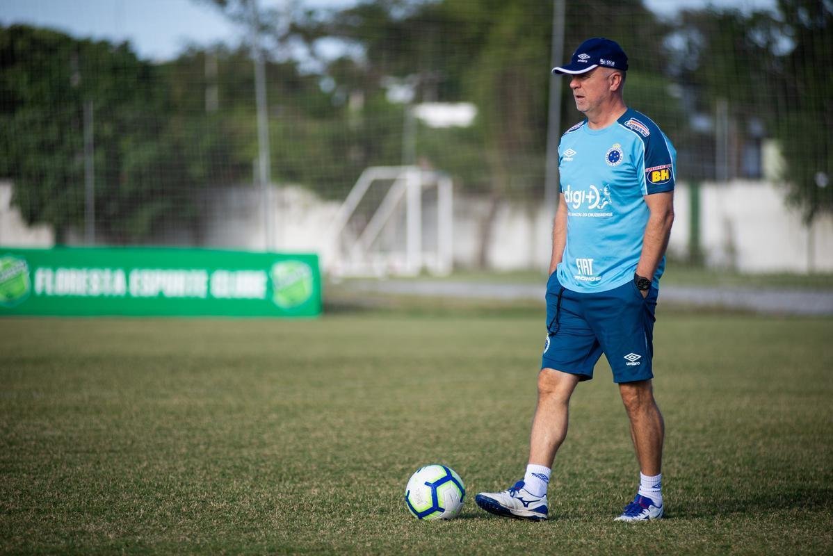Treino do Cruzeiro no Cear antes de jogo contra o Fortaleza, pelo Brasileiro