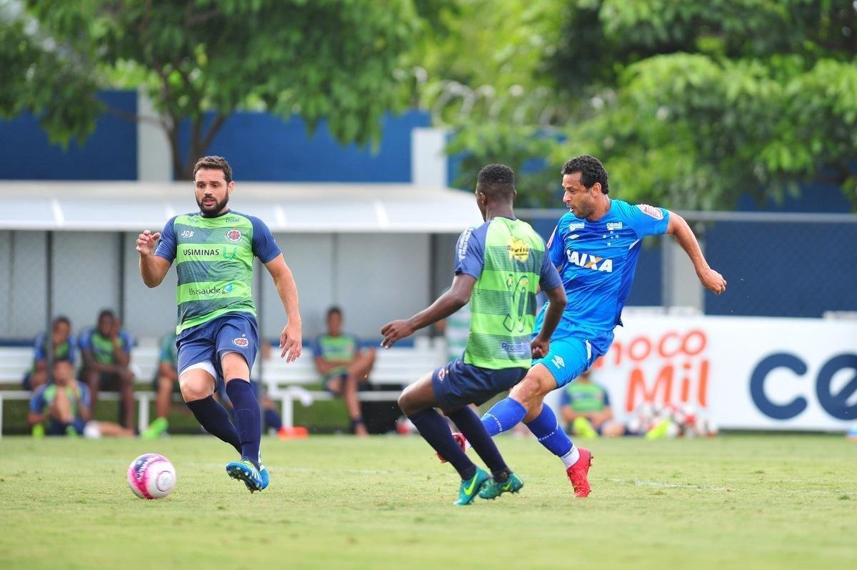 Imagens do jogo-treino entre Cruzeiro e Ipatinga, na Toca da Raposa II, nesta sexta-feira (12/01)