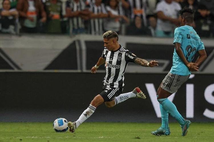 Melhor meia: Zaracho, do Atltico