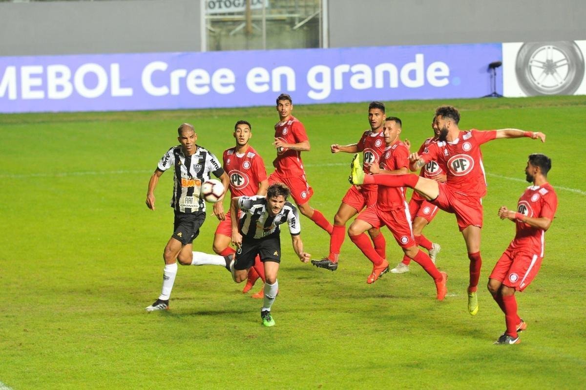 Fotos do primeiro tempo de Atltico x Unin La Calera, no Independncia, pela Sul-Americana