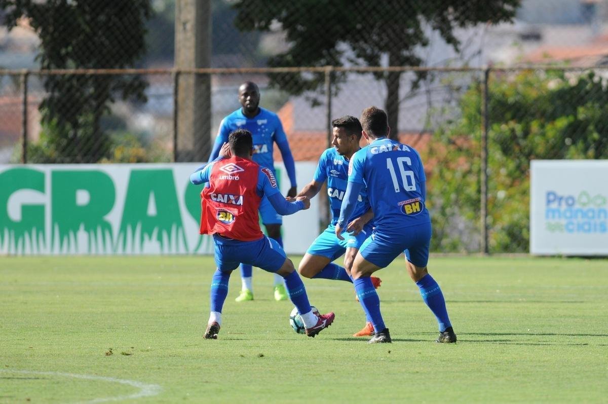Fotos do treino do Cruzeiro desta sexta-feira (3/11), na Toca da Raposa II (Leandro Couri/EM D.A Press)