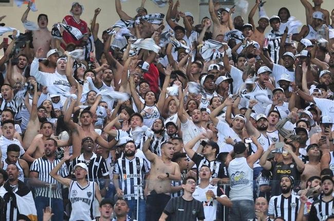 Fotos da torcida do Galo no Mineiro durante a semifinal da Copa Libertadores entre Atltico e Palmeiras (Alexandre Guzanshe/EM/DAPress 28/9/2021)