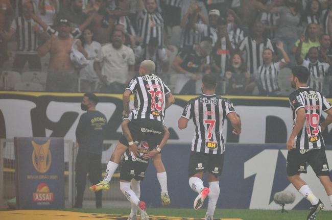 Fotos do jogo entre Atltico e Grmio, no Mineiro, em BH, pela 19 rodada do Campeonato Brasileiro