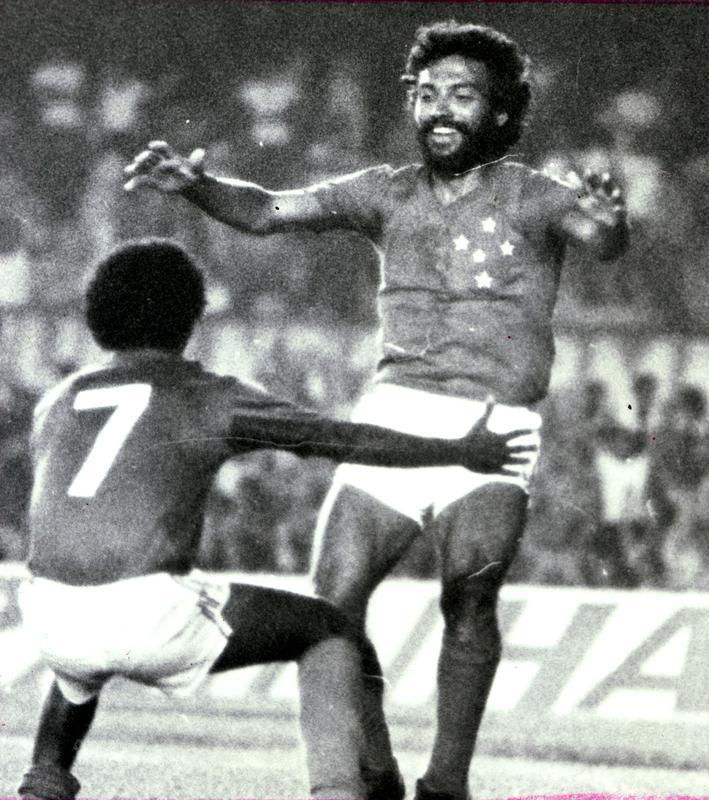 29 - Roberto César - 65 gols em 172 jogos (1974 a 1975; 1978 a 1981)