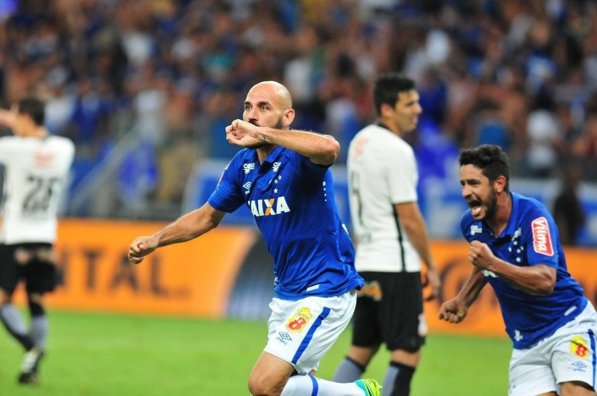 Chamado de 'Cabea de Mssil' por Ded, Bruno Rodrigo contabilizou seis gols em 52 jogos pelo Cruzeiro em 2016. No geral, ele  o quarto do ranking: 17 gols em 166 partidas.