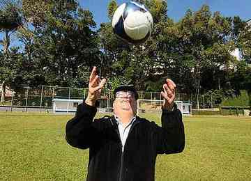 Escolas tiveram papel fundamental na disseminação do futebol no Brasil a partir da influência de dirigentes ou alunos. Historiadores relativizam polêmica da paternidade