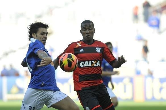 Galeria de fotos do jogo entre Cruzeiro e Flamengo, no Mineiro, pela 19 rodada do Brasileiro
