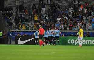 Fotos de Uruguai x Equador, no Mineiro