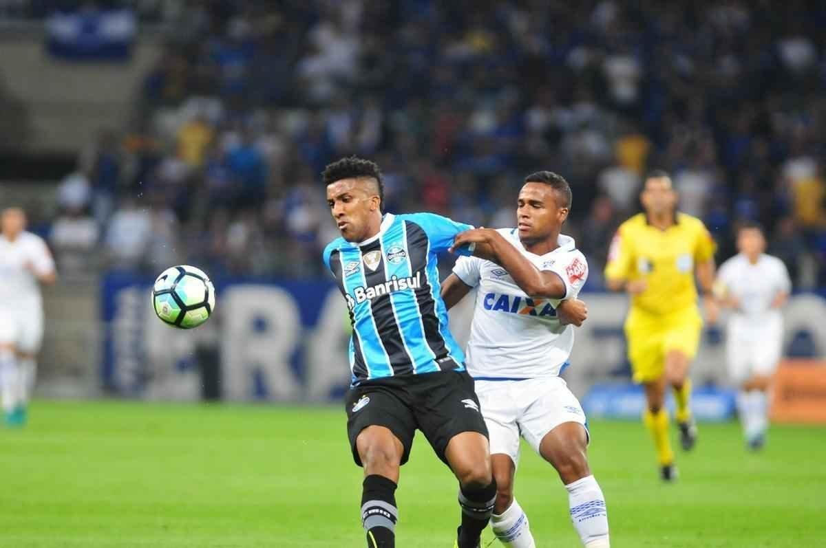 Fotos do primeiro duelo do duelo entre Cruzeiro e Grmio, no Mineiro, pela semifinal da Copa do Brasil