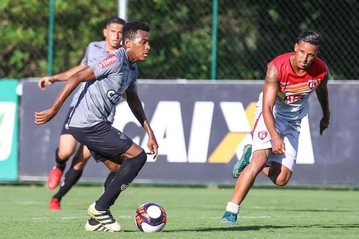 Com gols de Fred e Carlos Csar, Atltico vence jogo-treino contra Guarani de Divinpolis, na Cidade do Galo, por 2 a 0