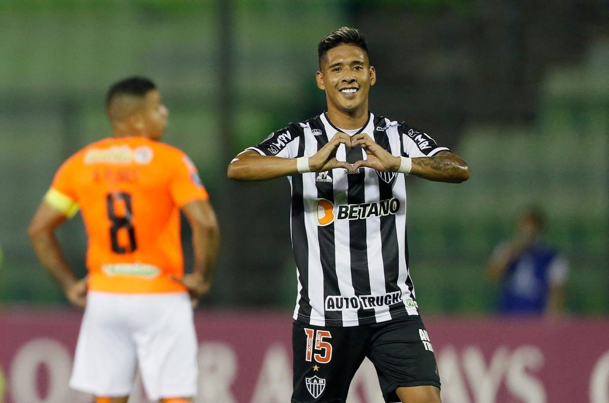 Zaracho entrou no segundo tempo e marcou o gol de empate do Atltico