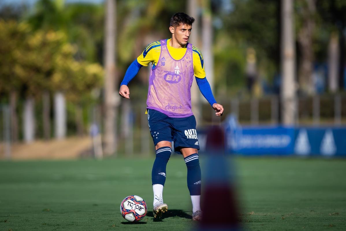 Fotos do treino do Cruzeiro na tarde desta quinta-feira (19/8), na Toca da Raposa II, em Belo Horizonte. Time fechou a preparao para enfrentar o Confiana, s 21h30 desta sexta-feira, no Mineiro