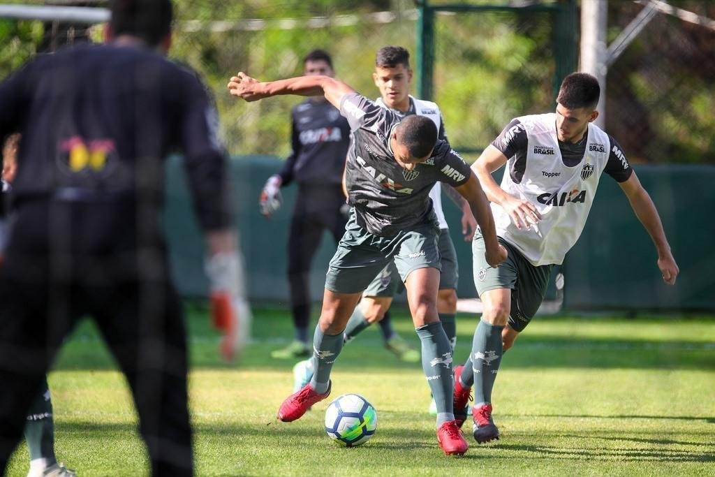 Aps empate no clssico, Atltico volta aos treinos na Cidade do Galo