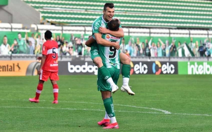 Juventude - 2 gols: Dalberto (1) e Wagner (1)