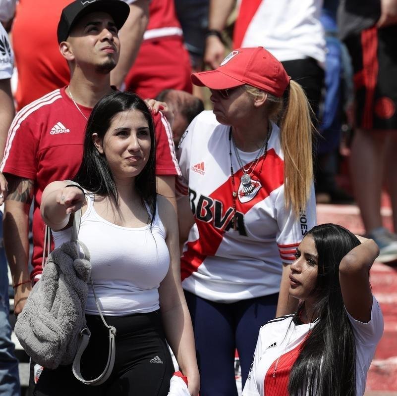 Torcedores do River Plate na final da Libertadores, contra o Boca Juniors, no Monumental de Nez