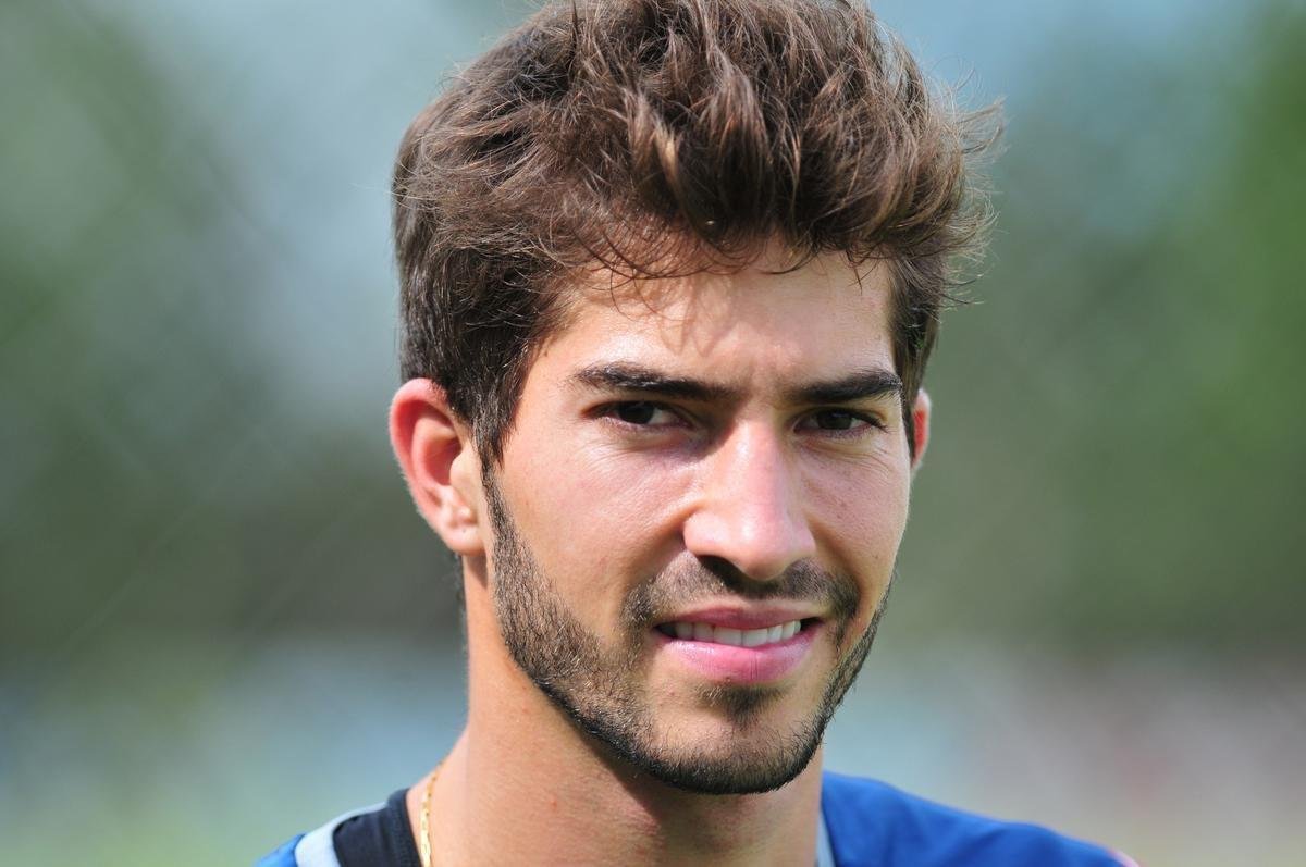 Lucas Silva (volante) - vendido em janeiro de 2015 ao Real Madrid, da Espanha, por 13 milhes de euros (R$40 milhes)