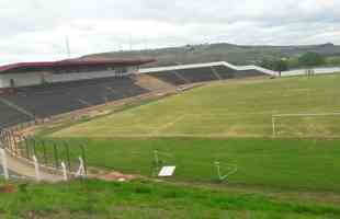 O estdio Pedro Alves do Nascimento, em Patrocnio, dispe de 8.633 lugares. O Patrocinense manda suas partidas no local.