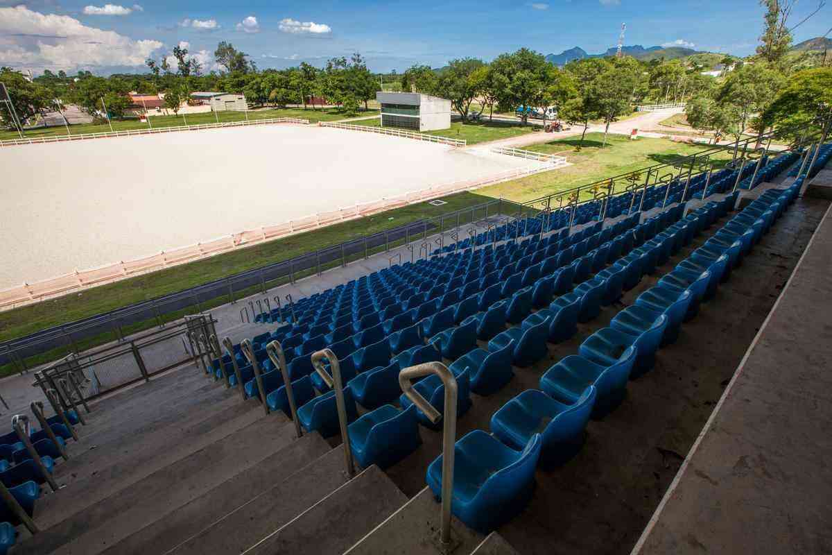 Construdo para o Pan'2007, o centro foi projetado de acordo com os padres da Federao Equestre Internacional (FEI). O complexo tem rea aproximada de 1 milho m.