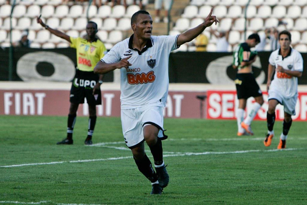 Patric - lateral-direito