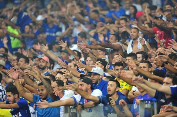 Torcida do Cruzeiro na partida contra o Fluminense, no Mineiro, pelo Campeonato Brasileiro