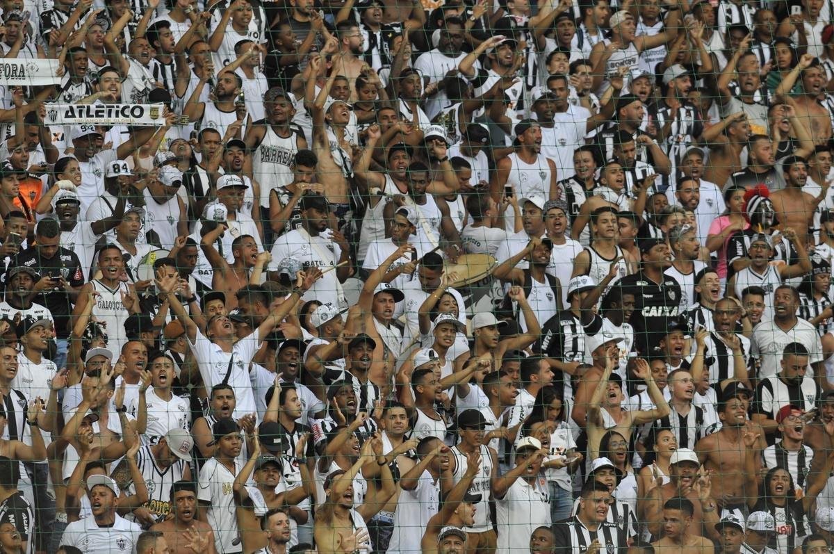 Torcida do Atltico compareceu em bom nmero ao Independncia para apoiar time diante do Danubio, pela Copa Libertadores
