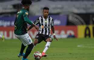 Tch Tch - Meio-campista defende o Botafogo