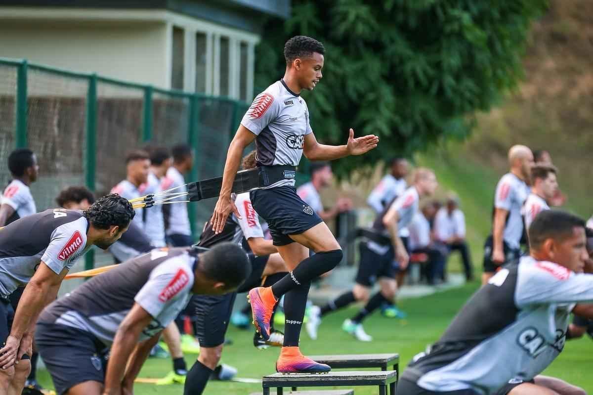 Tcnico Rogrio Micale comeou a montar time para encarar o Fluminense; Fred treinou entre os reservas