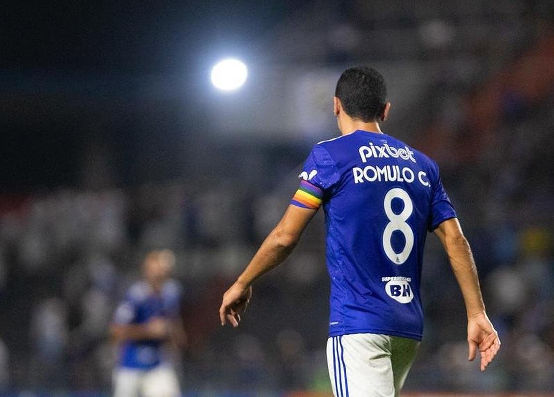 Fotos da partida entre CSA e Cruzeiro, nesta quarta-feira (20), no Rei Pel, em Macei. Jogo  vlido pela 19 rodada da Srie B do Campeonato Brasileiro.
