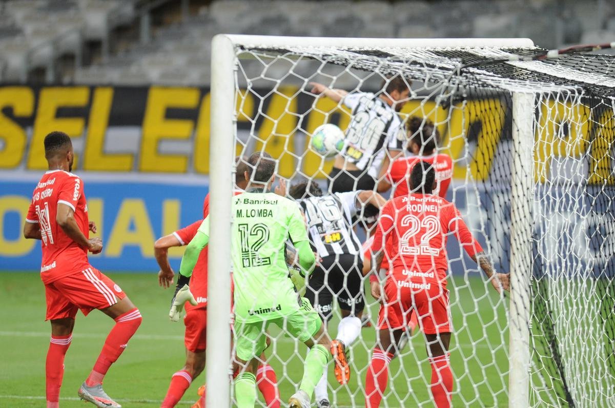 Fotos do duelo entre Atltico e Internacional, no Mineiro, em Belo Horizonte, pela 24 rodada da Srie A do Campeonato Brasileiro de 2020 (6/12/2020)