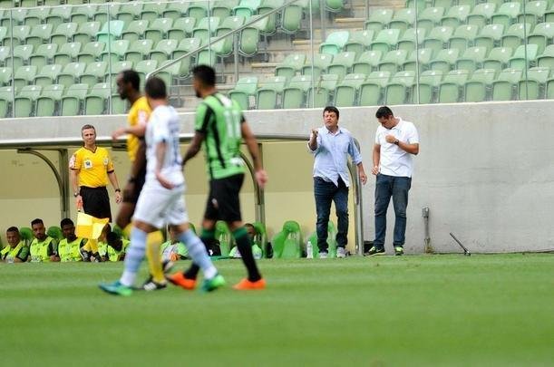 Fotos de América x Grêmio, neste sábado (20/10), no Independência, pela 30ª rodada do Campeonato Brasileiro