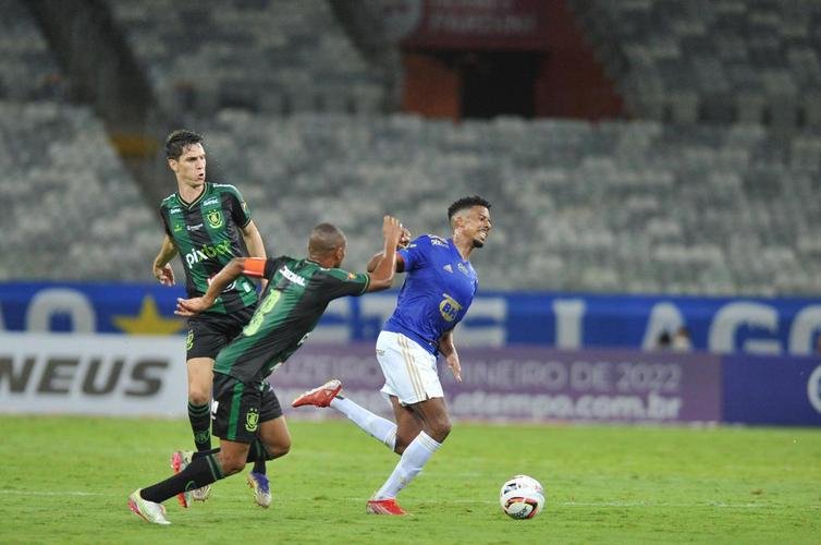 29- Willian Oliveira (volante)
