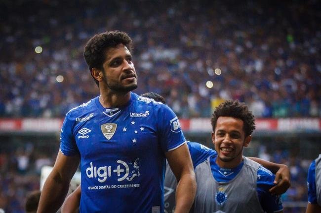 Leo comemora gol em primeiro jogo da final do Estadual de 2019, no Mineiro, contra o Atltico