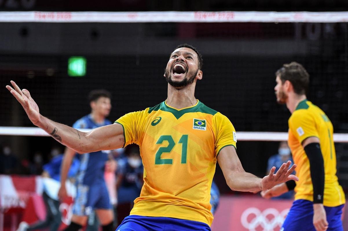 Fotos do jogo entre Brasil e Argentina pela segunda rodada do torneio masculino de vlei dos Jogos Olmpicos de Tquio. Seleo Brasileira venceu, de virada, por 3 sets a 2