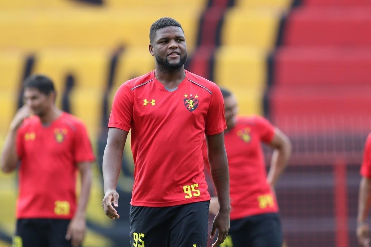 Nonoca (Sport) - Jogos: 5 (profissional e aspirantes) / Gol: 0 -  O Cruzeiro emprestou o volante Nonoca ao Sport at dezembro de 2018. Ele fez os primeiros jogos no fim do ano, em setembro. Foram quatro jogos pela equipe profissional e um pelos aspirantes. Deve voltar  Raposa em 2019.