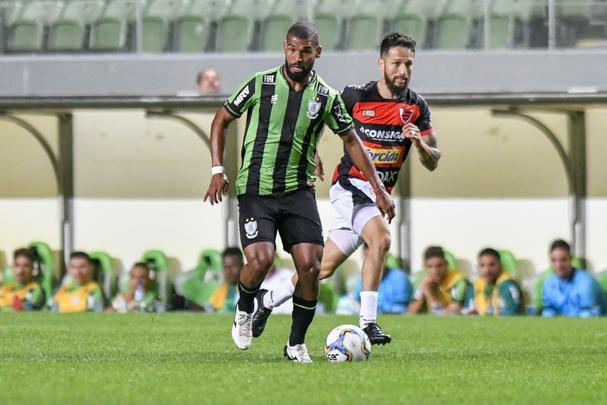América e Oeste duelaram na noite desta terça-feira, no Independência, em jogo válido pela 11ª rodada da Série B do Campeonato Brasileiro