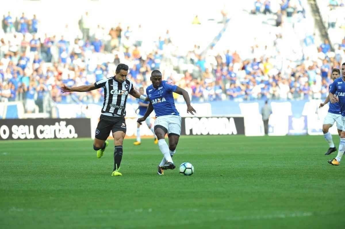 Imagens do jogo entre Cruzeiro e Botafogo, pela 19 rodada do Brasileiro, no Mineiro